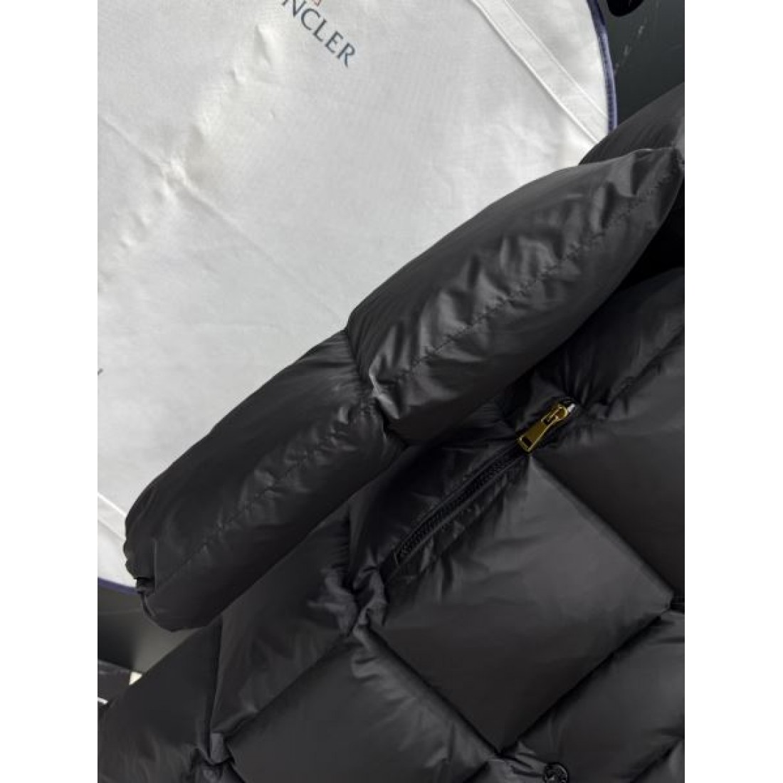 軽量 暖かい 高級仕様 モンクレール MONCLER コピー ダウンジャケット 新作