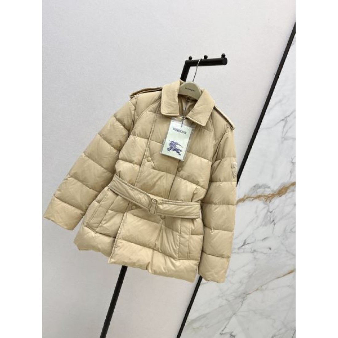 上質 クラシック バーバリー BURBERRY コピー ダウンジャケット 洗練 モダン