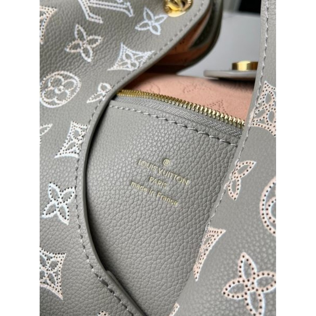 ラグジュアリー 洗練 ルイヴィトン LOUIS VUITTON コピー トートバッグ エレガント 上品