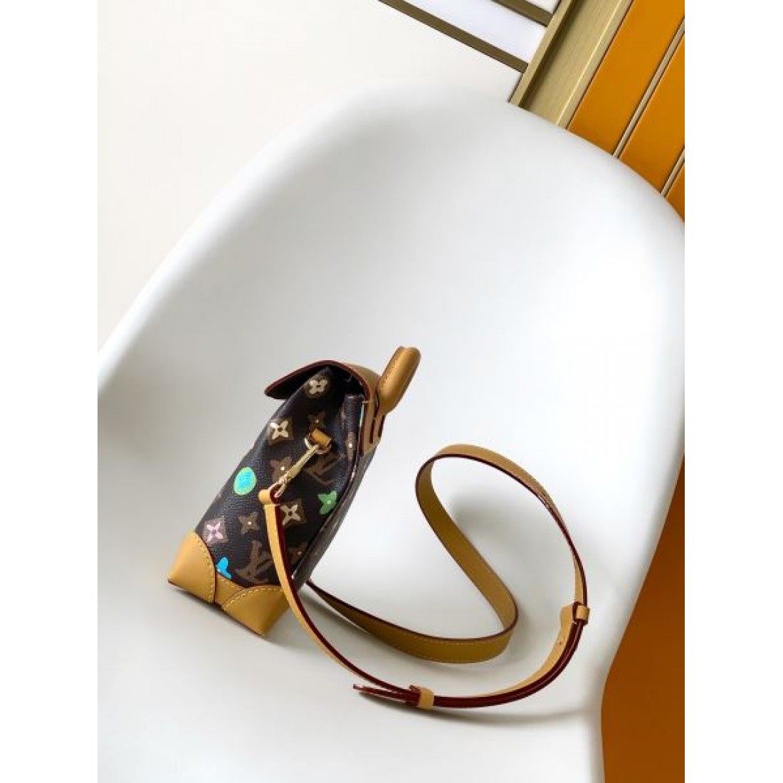 モダンで 洗練された ルイヴィトン LOUIS VUITTON コピー トートバッグ スタイリッシュな