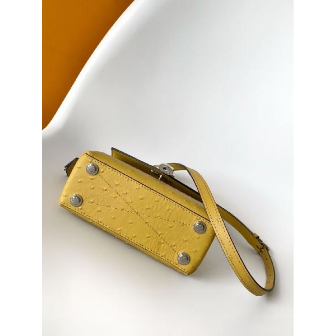 クラシックで 格調高い ルイヴィトン LOUIS VUITTON コピー トートバッグ 重厚感のある