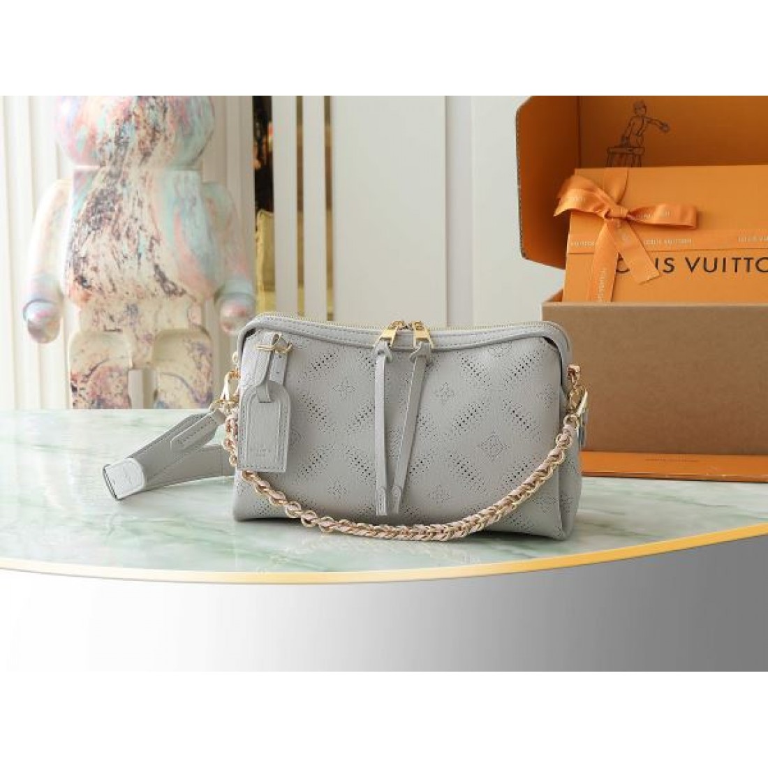 大人っぽい 落ち着いた イヴサンローラン YSL コピー トートバッグ スタイリッシュな