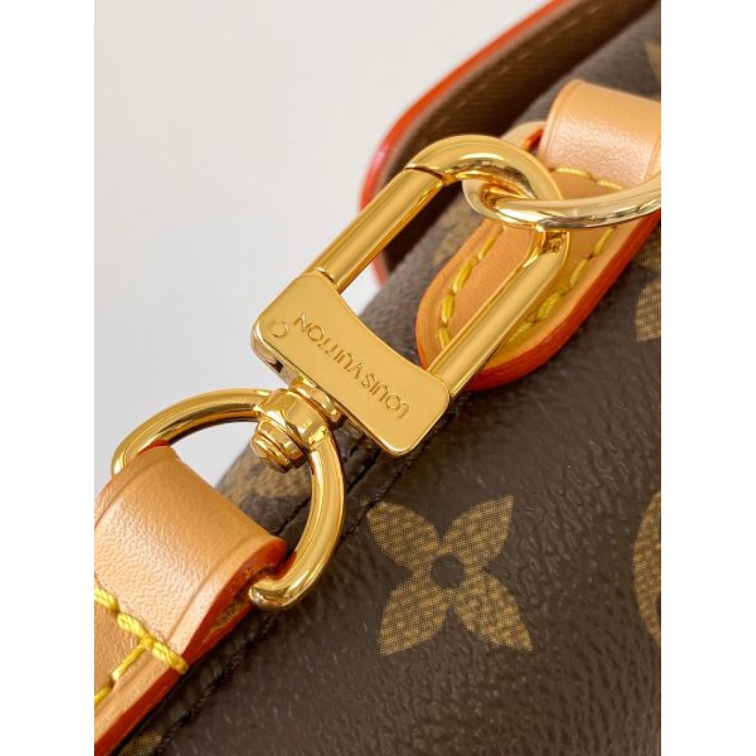 上品 プレミアム ルイヴィトン LOUIS VUITTON コピー バックパック スタイリッシュ モダン