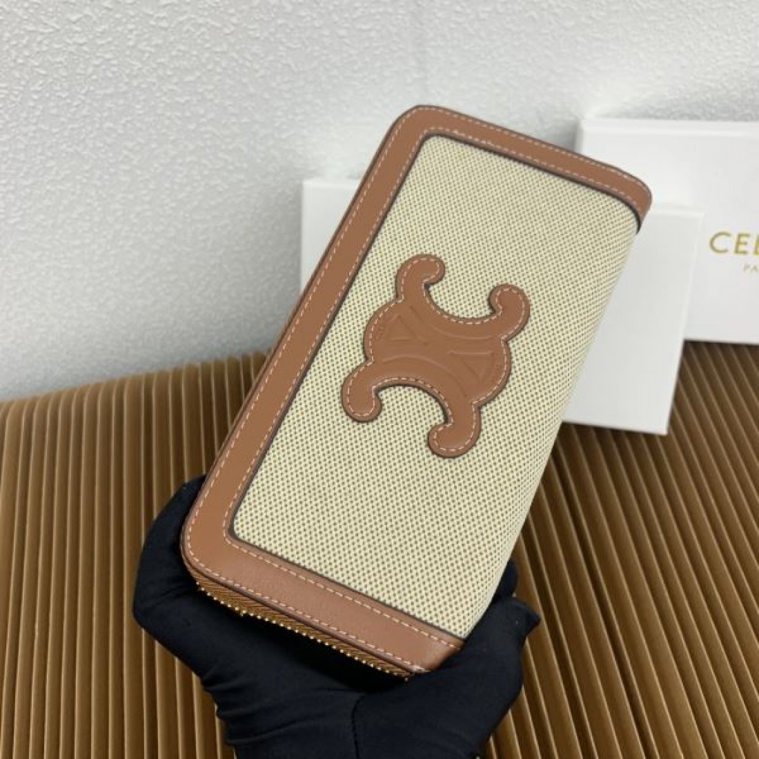 大人可愛い 上品 CELINE セリーヌ コピー 長財布 柔らかい 印象