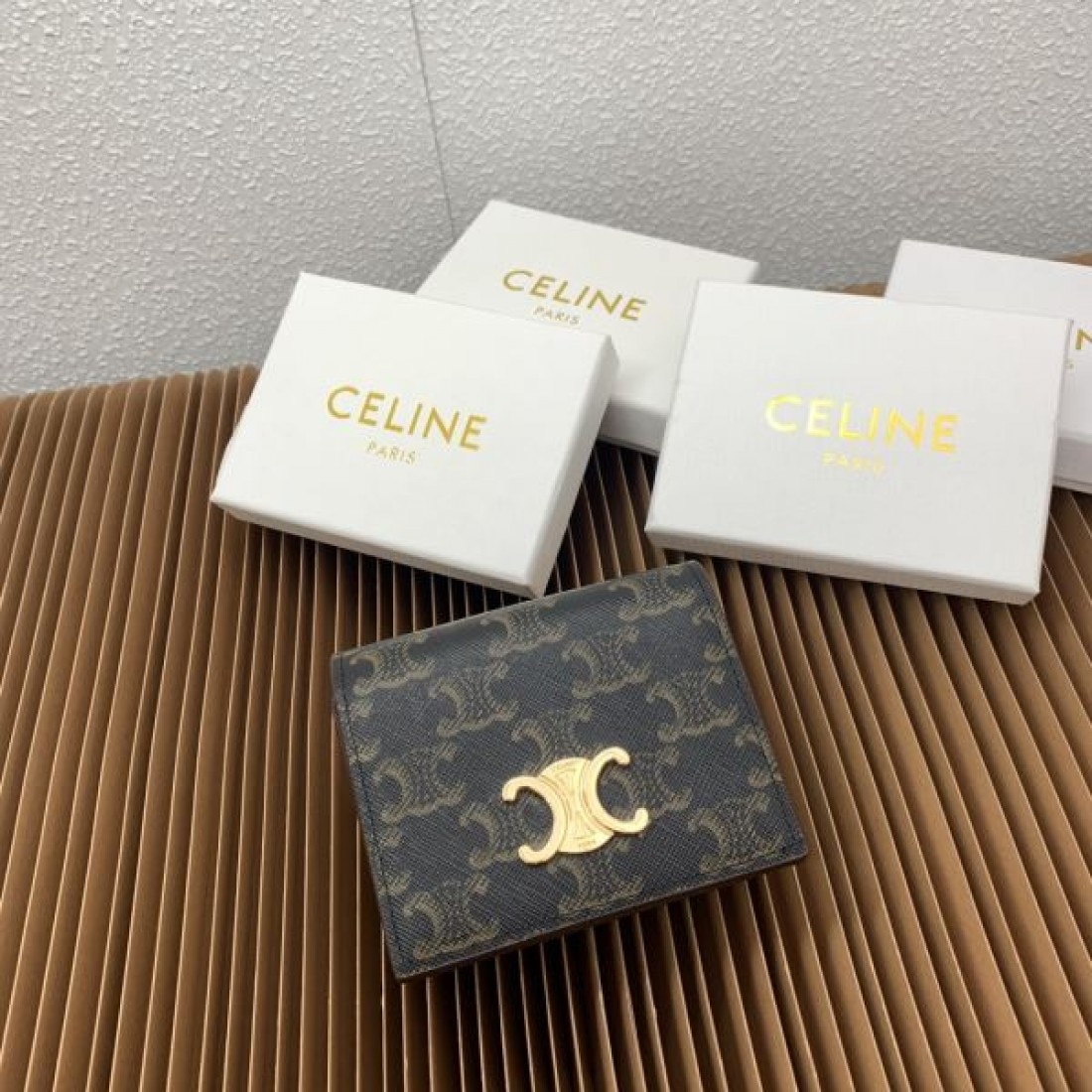  洗練 モダン CELINE セリーヌ スーパーコピー 財布 エレガント 大人風