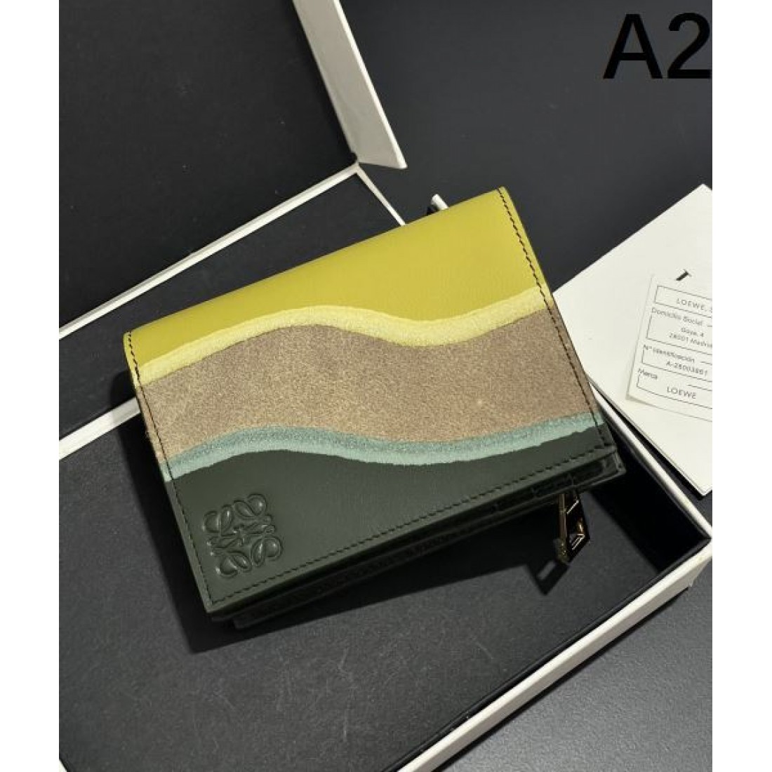 上質 洗練 LOEWE ロエベ スーパーコピー 財布 大人向け エレガント