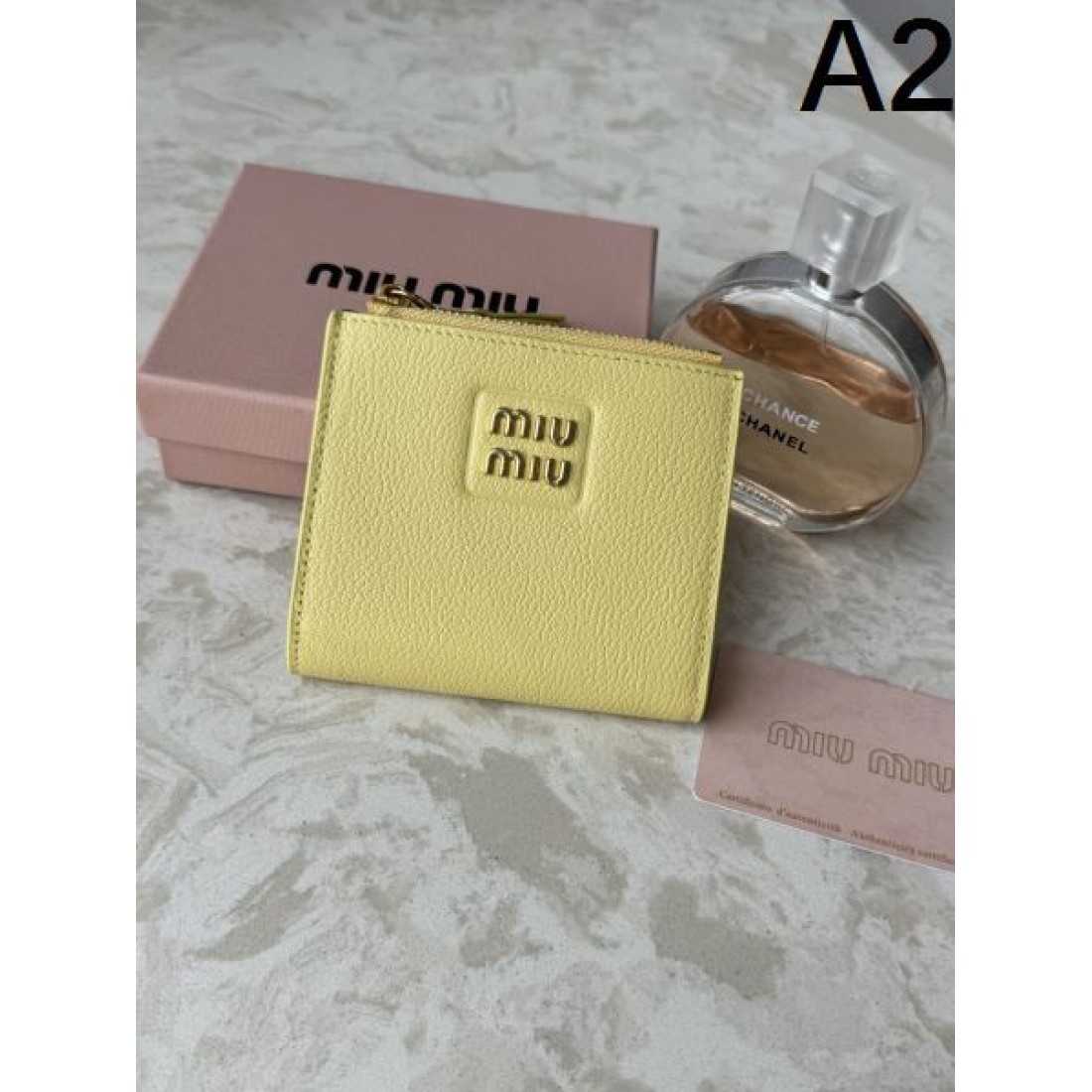 可愛い 上質 MIU MIU ミュウミュウ コピー 財布 フェミニン おしゃれ