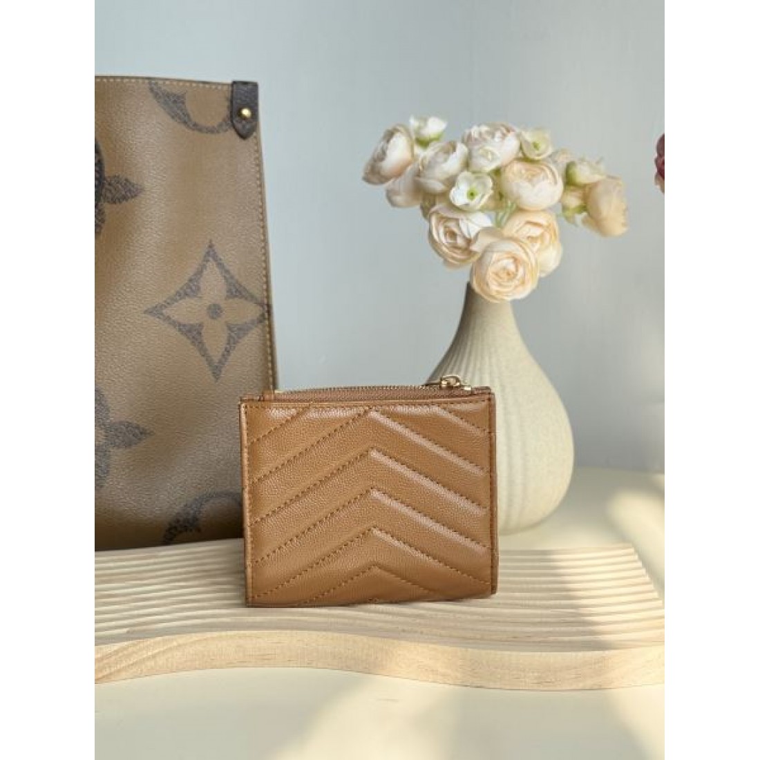  スタイリッシュ モダン YSL イヴサンローラン コピー 財布 上質 クラシック