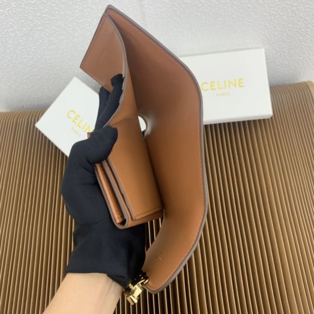  上品 シンプル CELINE セリーヌ コピー 財布 高級感 人気