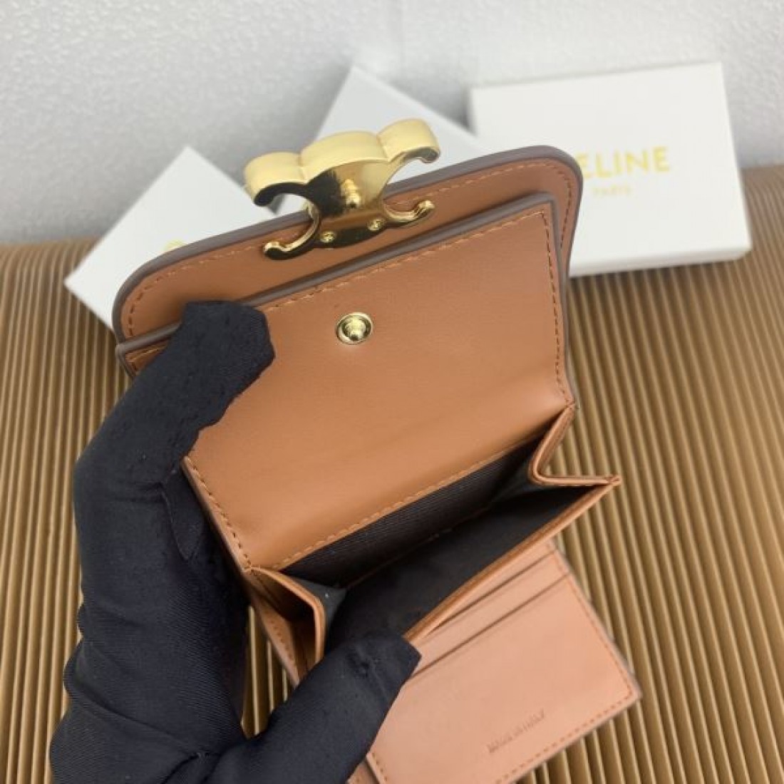  上品 シンプル CELINE セリーヌ コピー 財布 高級感 人気