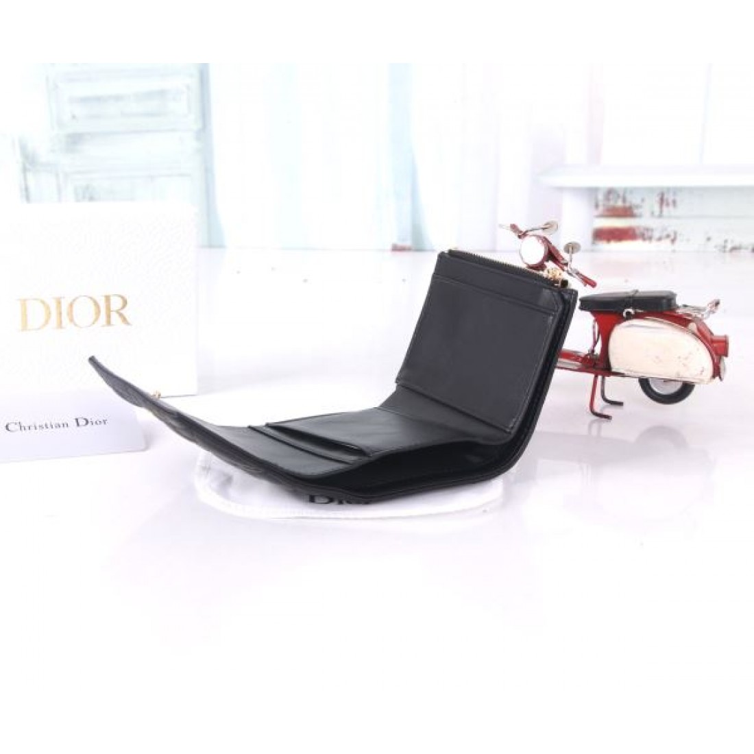  高級感 シンプル DIOR ディオール コピー 財布 洗練 使いやすい