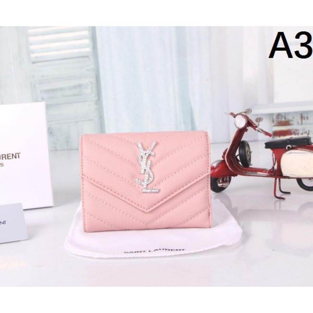 上品 高級感 YSL イヴサンローラン コピー 財布 洗練 エレガント