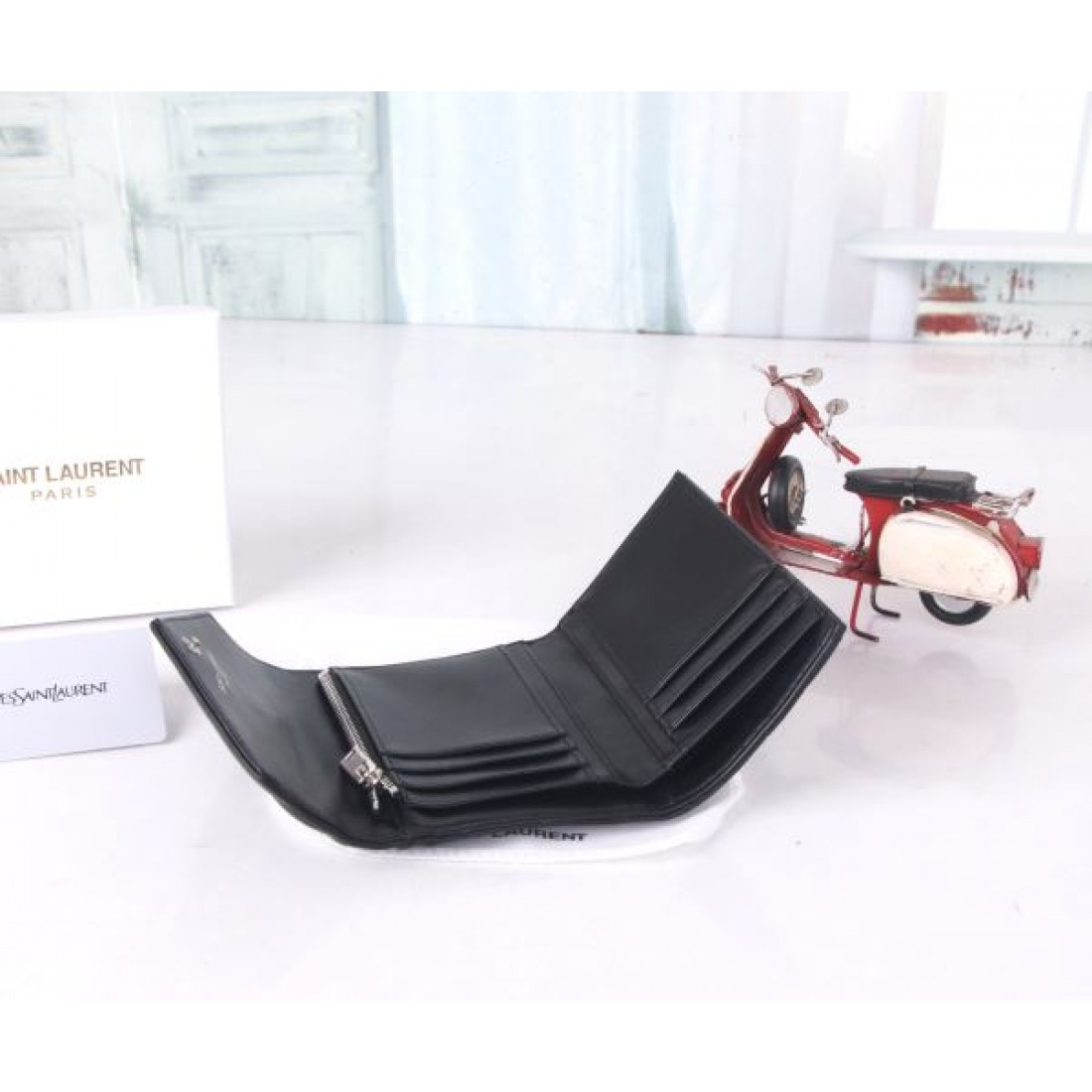 上品 高級感 YSL イヴサンローラン コピー 財布 洗練 エレガント