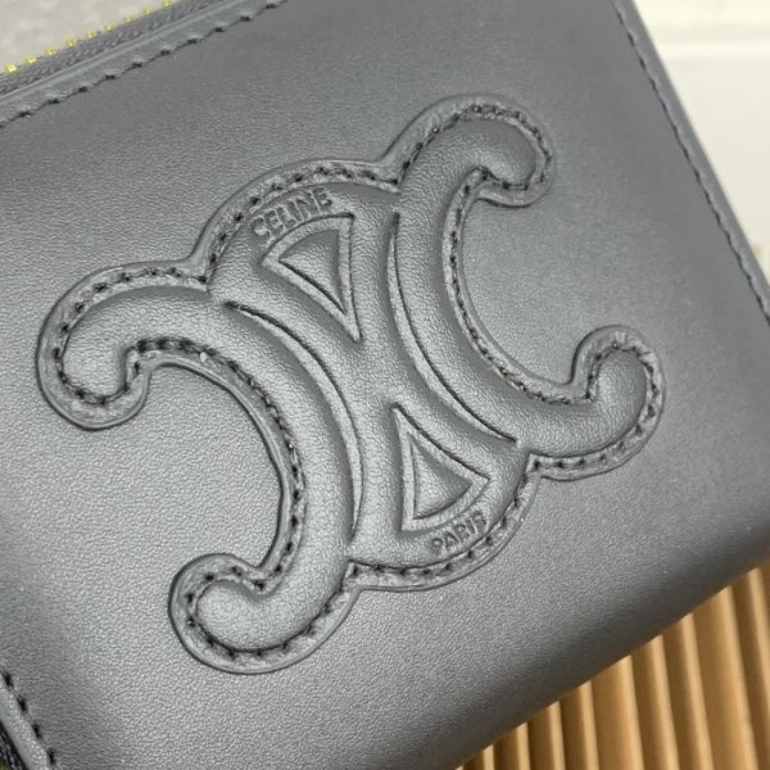 軽やか 上質 CELINE セリーヌ コピー カードケース 柔らかい スマート