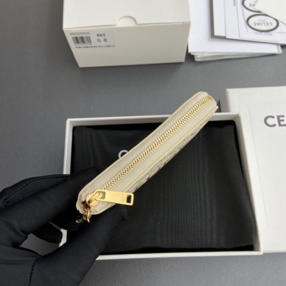 シンプル モダン CELINE セリーヌ コピー カードケース エレガント 上品