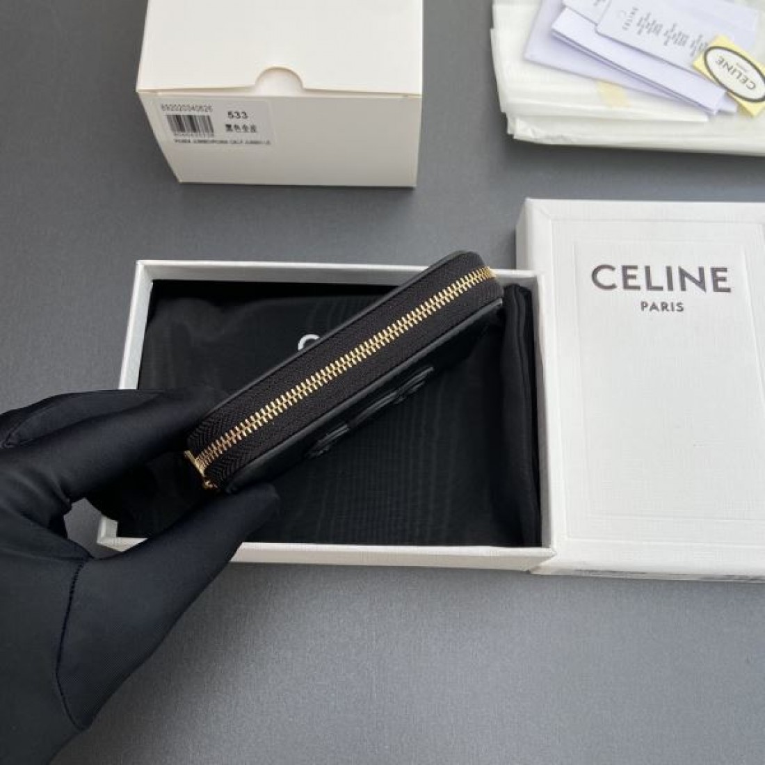落ち着いた 端正 CELINE セリーヌ コピー カードケース 洗練 すっきり