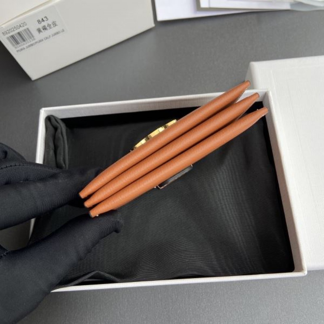 ラグジュアリー 上質 CELINE セリーヌ コピー カードケース モダン 端正