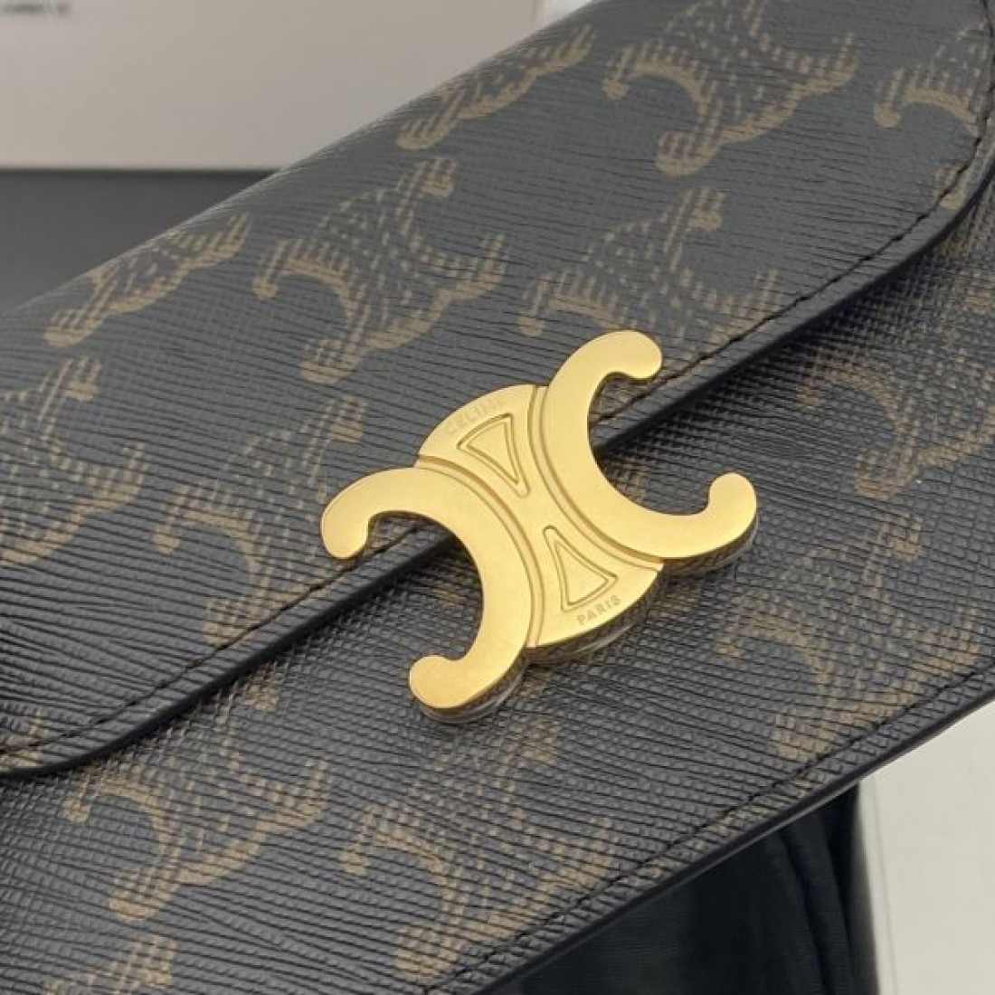 上品 洗練 CELINE セリーヌ コピー カードケース 高級感 エレガント