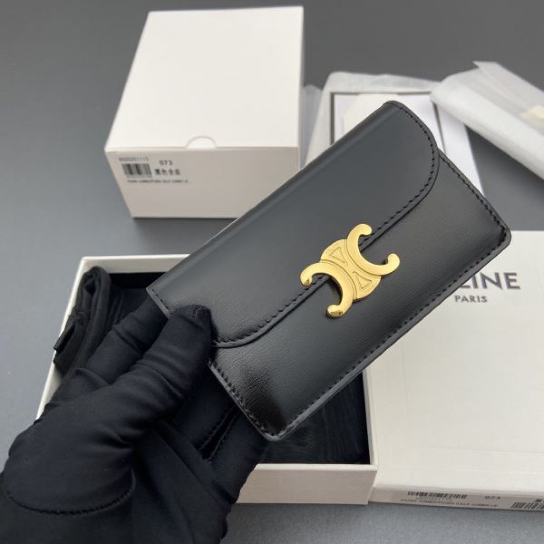 スタイリッシュ 上質 CELINE セリーヌ コピー カードケース 清潔感 シック