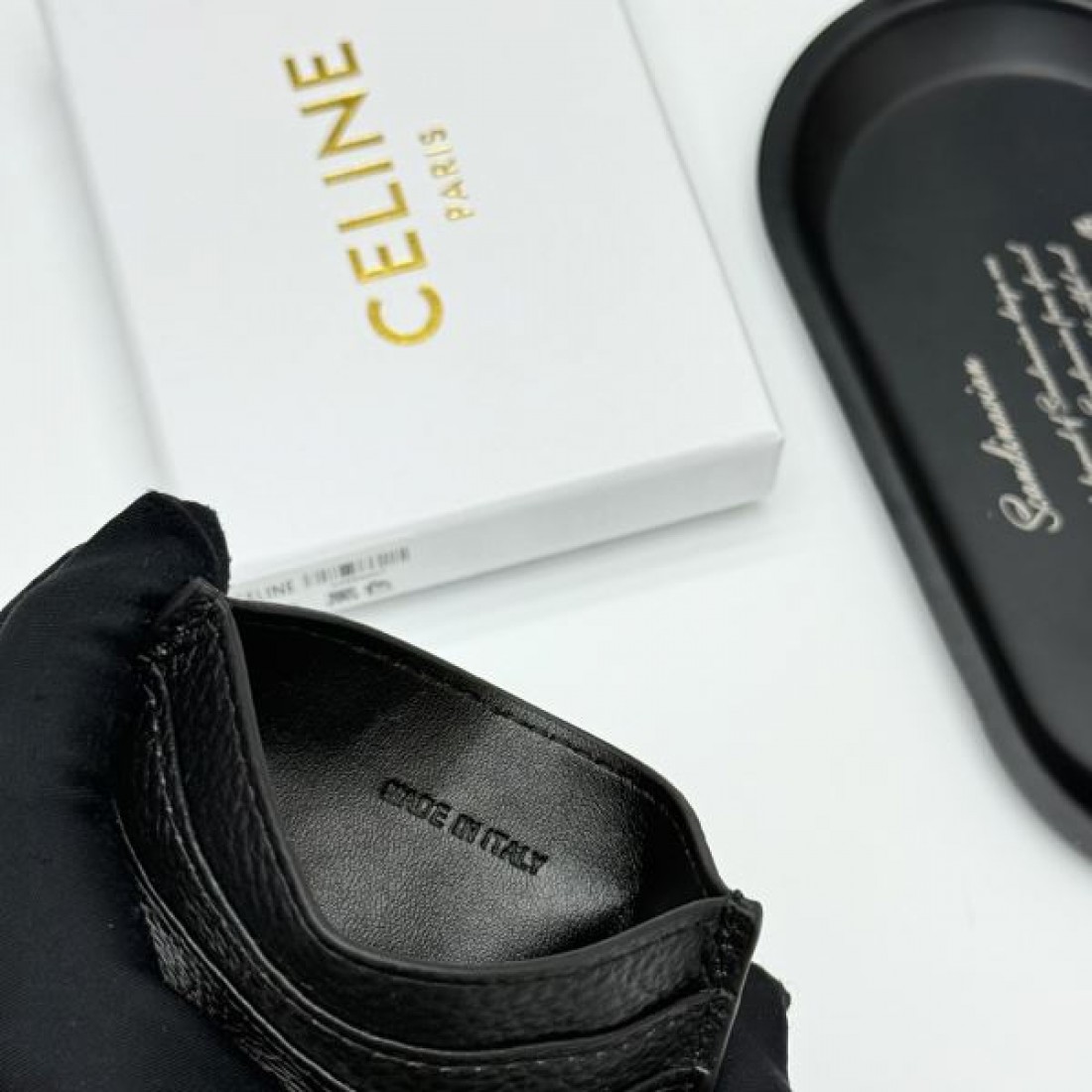 シンプル 上品 CELINE セリーヌ コピー カードケース 端正な 洗練