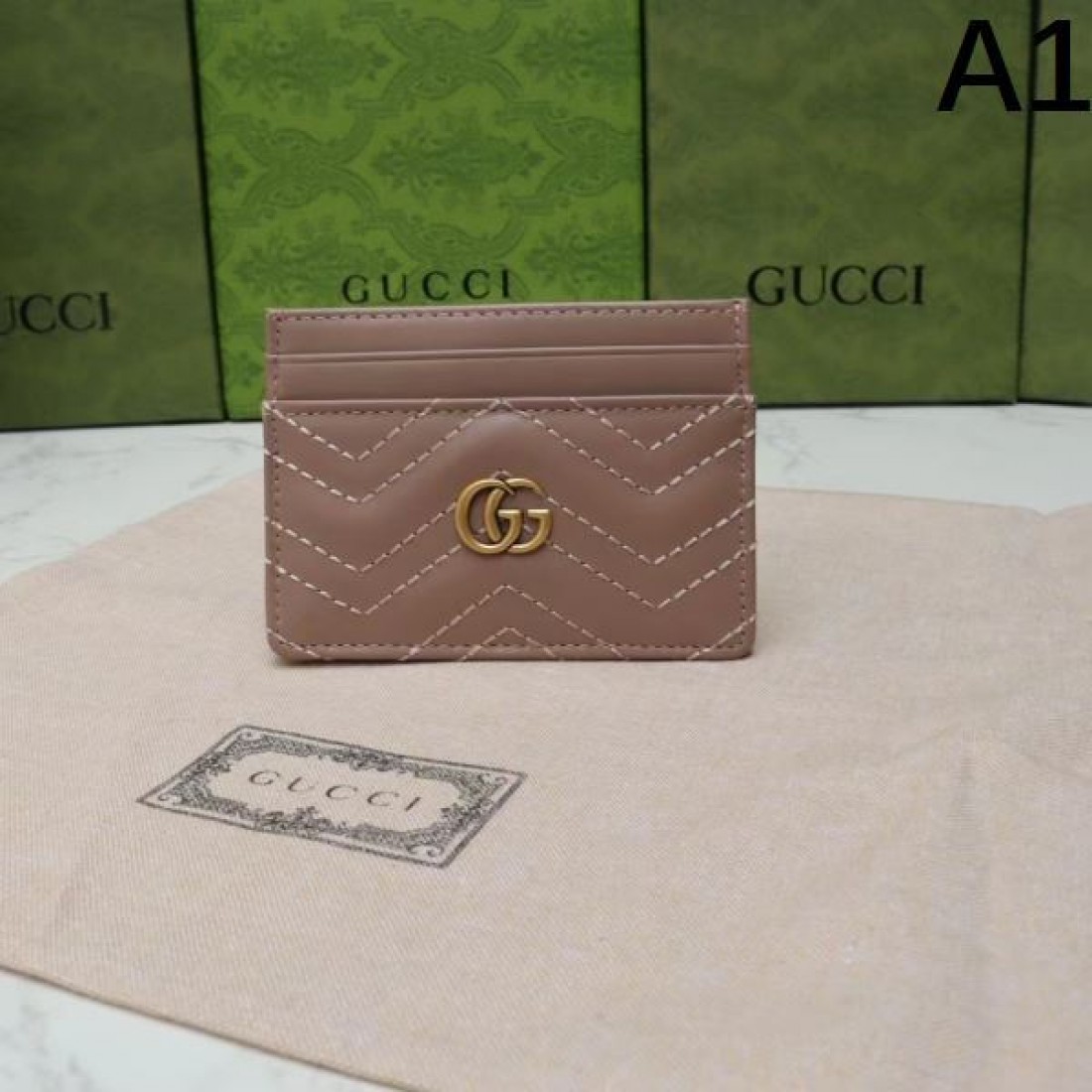 上品 エレガント GUCCI グッチ コピー カードケース 洗練 モダン