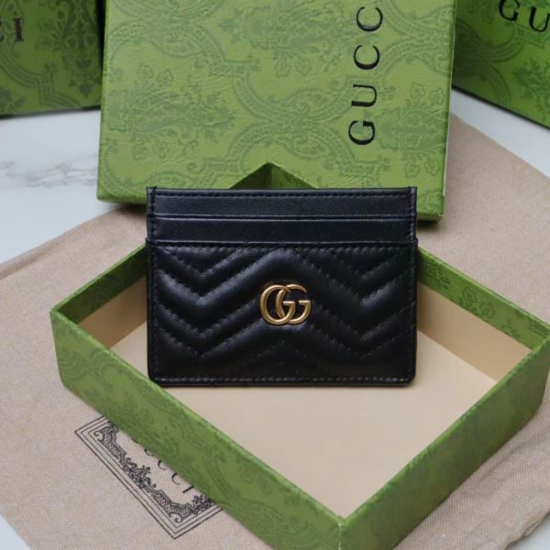 上品 エレガント GUCCI グッチ コピー カードケース 洗練 モダン