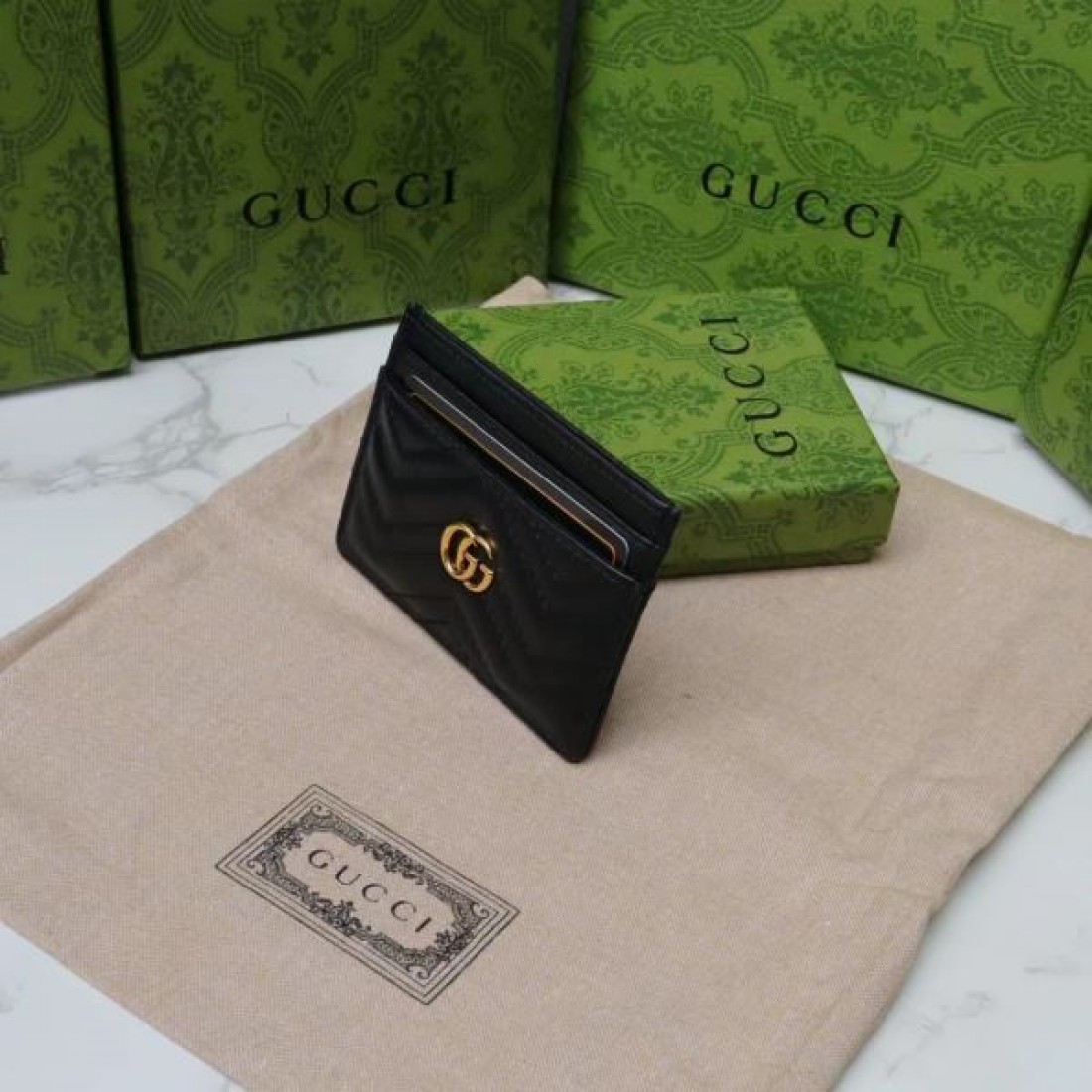 上品 エレガント GUCCI グッチ コピー カードケース 洗練 モダン