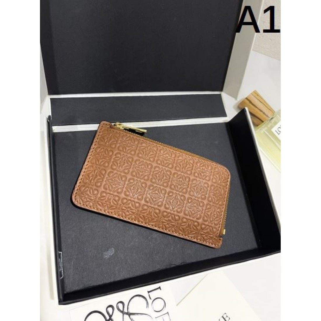 エレガント 上品 LOEWE ロエベ コピー カードケース 洗練 クラシック