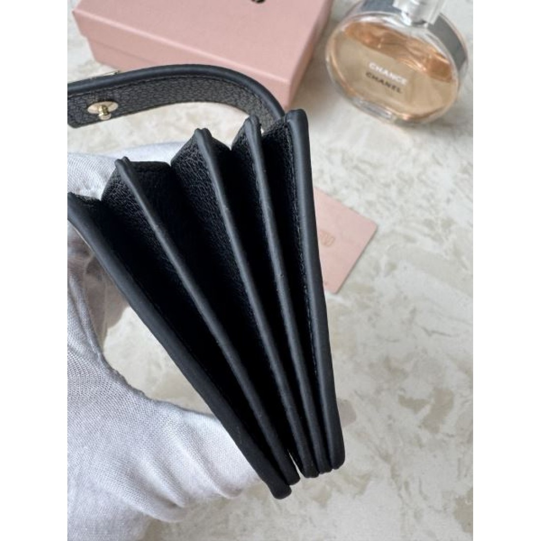 華やか 洗練 MIU MIU ミュウミュウ コピー カードケース エレガント 上品