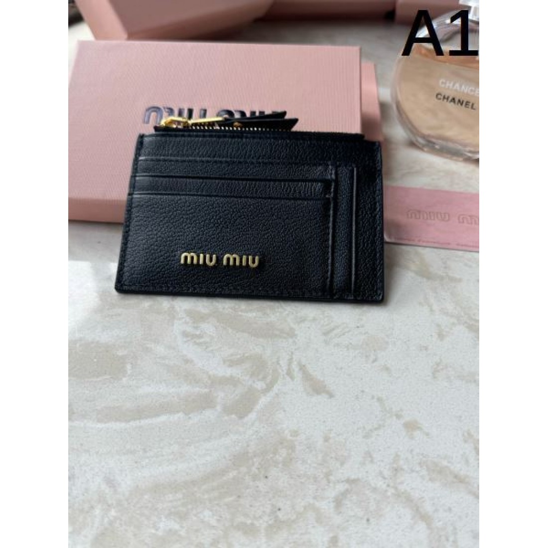 キュート 上質 MIU MIU ミュウミュウ コピー カードケース フェミニン モダン