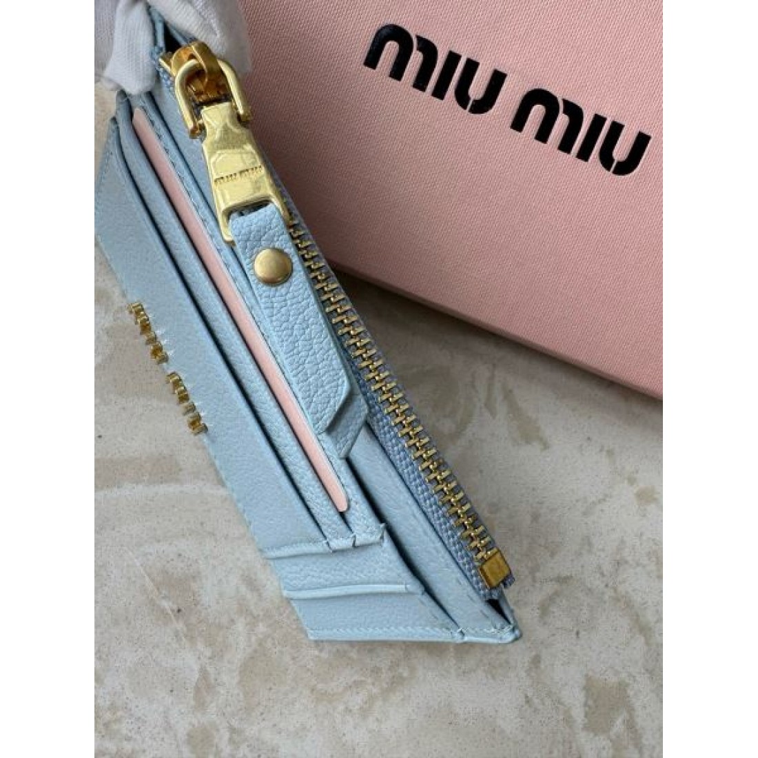 キュート 上質 MIU MIU ミュウミュウ コピー カードケース フェミニン モダン