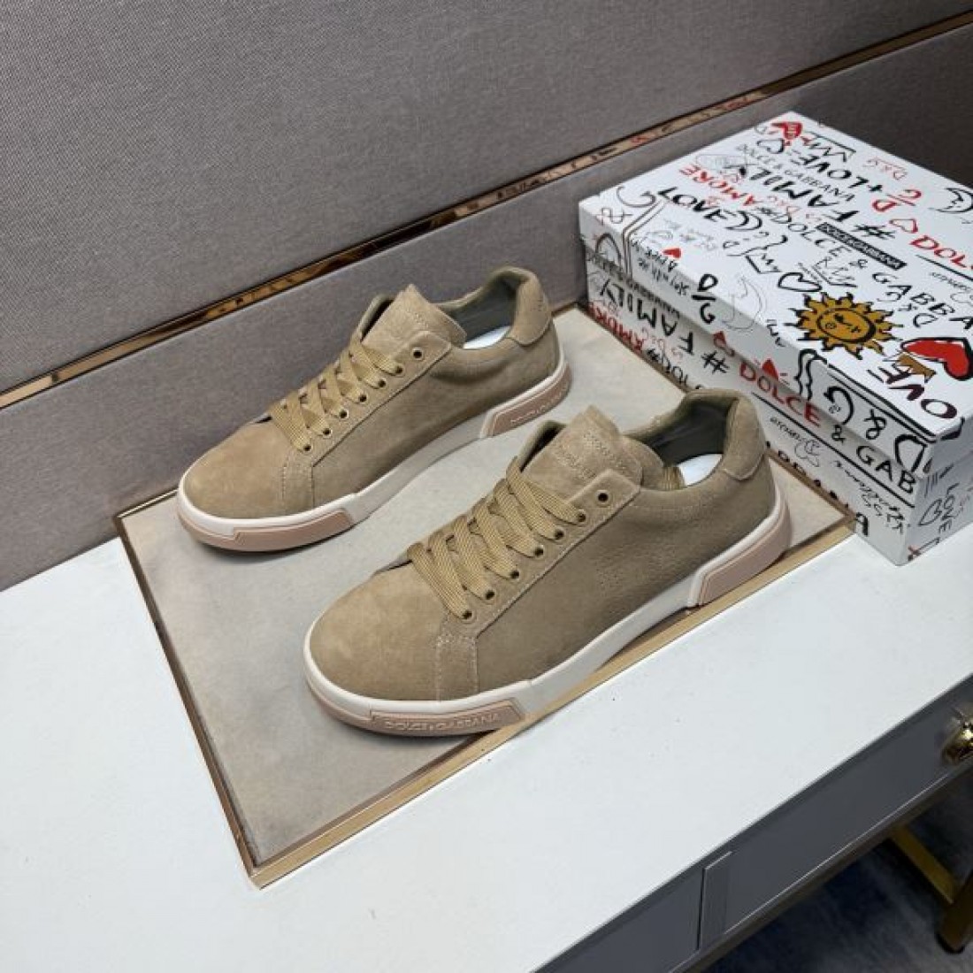 華やか セクシー 個性派 DOLCE&GABBANA ドルチェ＆ガッバーナ コピー カジュアルシューズ