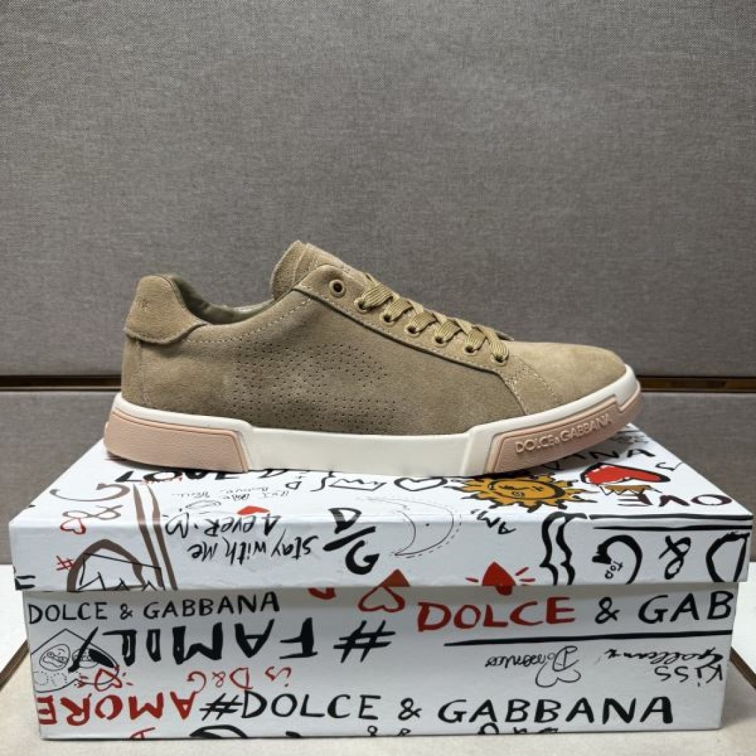 華やか セクシー 個性派 DOLCE&GABBANA ドルチェ＆ガッバーナ コピー カジュアルシューズ