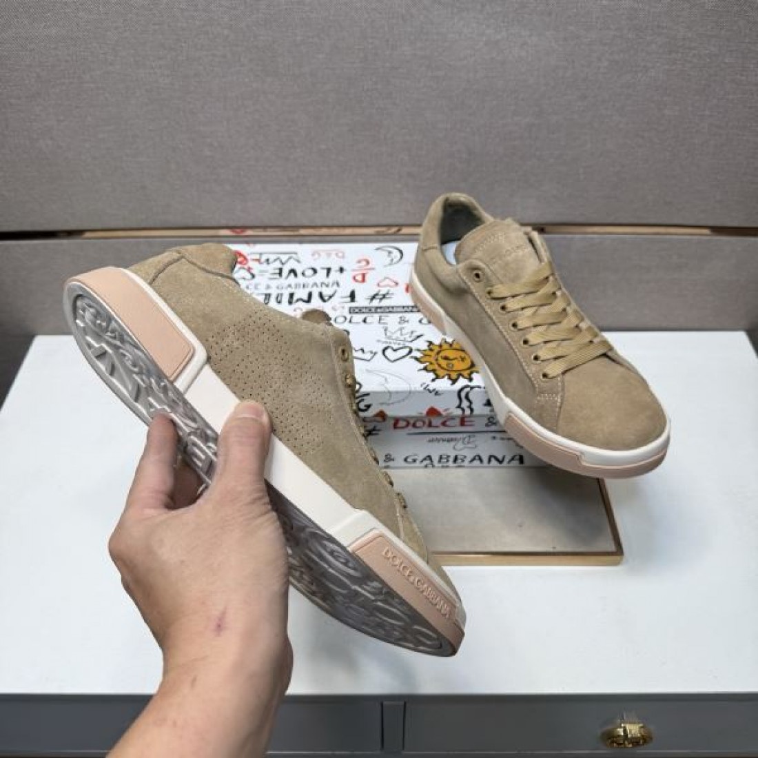 華やか セクシー 個性派 DOLCE&GABBANA ドルチェ＆ガッバーナ コピー カジュアルシューズ