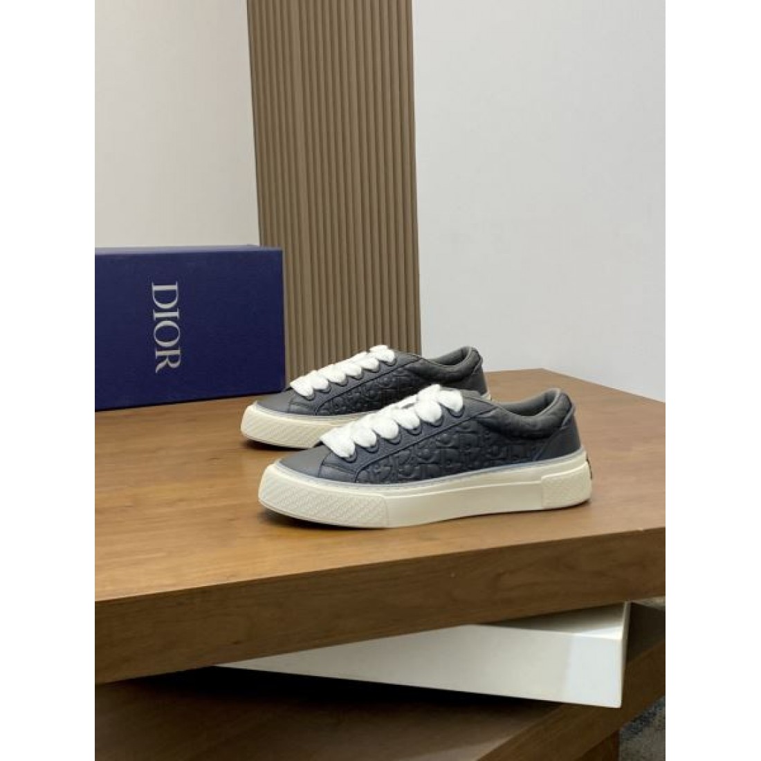  エレガント 上品 洗練 DIOR ディオール コピー カジュアルシューズ きれいめ