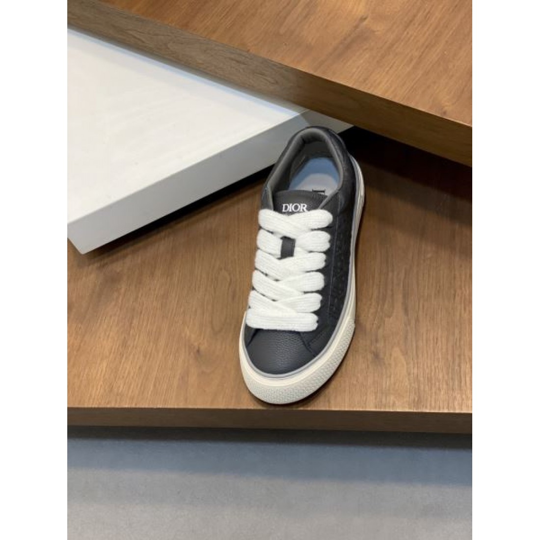  エレガント 上品 洗練 DIOR ディオール コピー カジュアルシューズ きれいめ