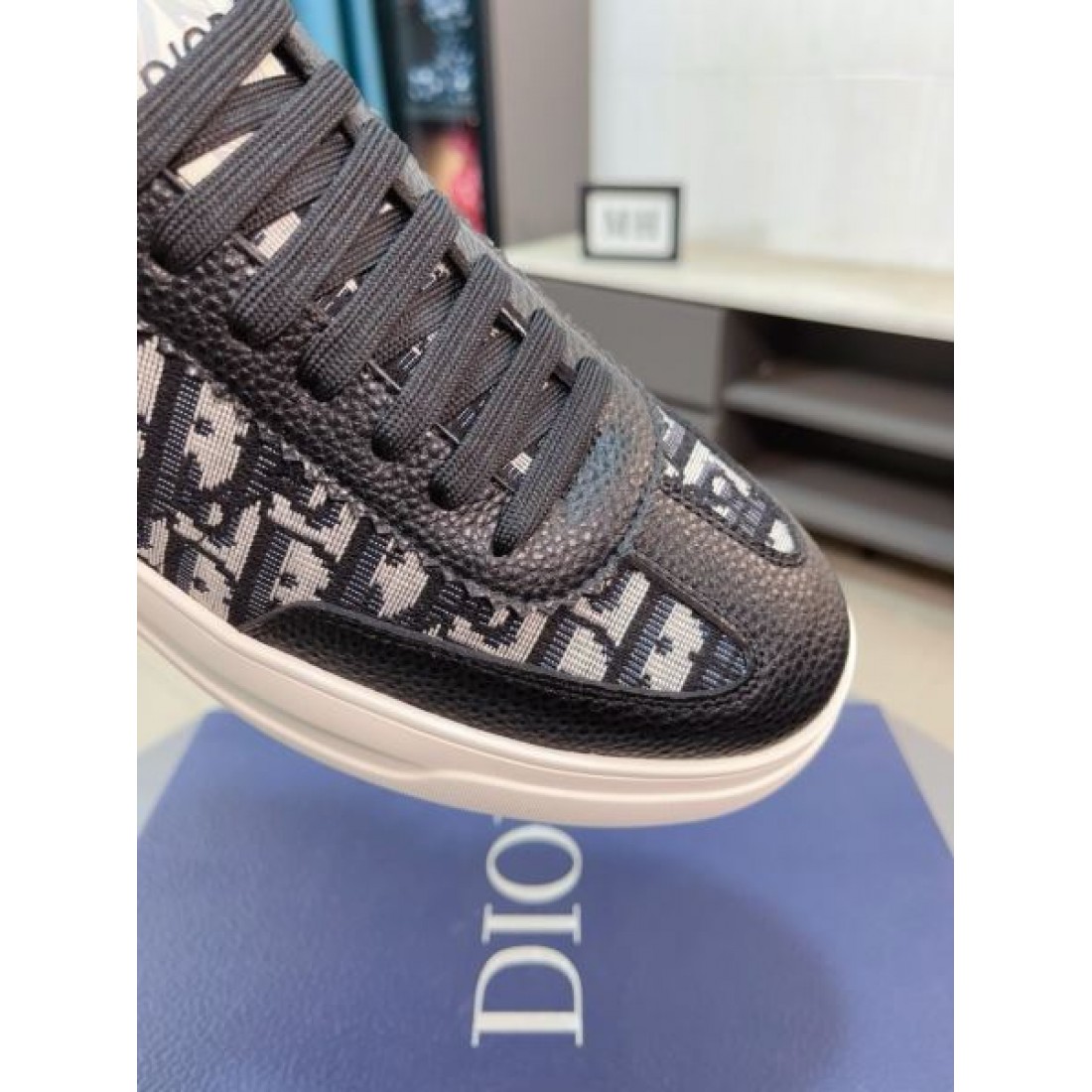 都会的 ミニマル 高評価 DIOR ディオール コピー カジュアルシューズ 洗練 安心感 