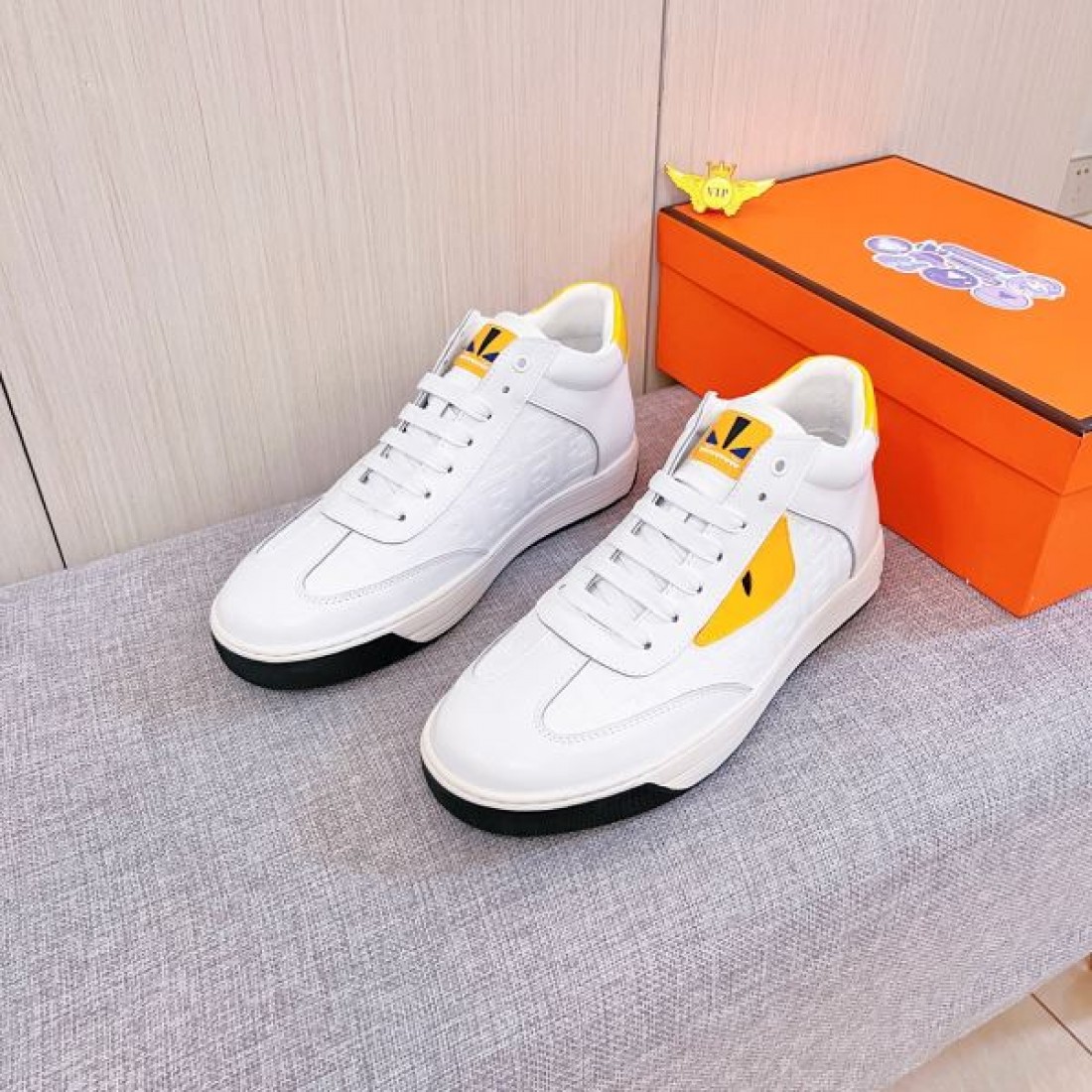 洗練 シンプル 高級 FENDI フェンディ コピー カジュアルシューズ 万能 きれいめ