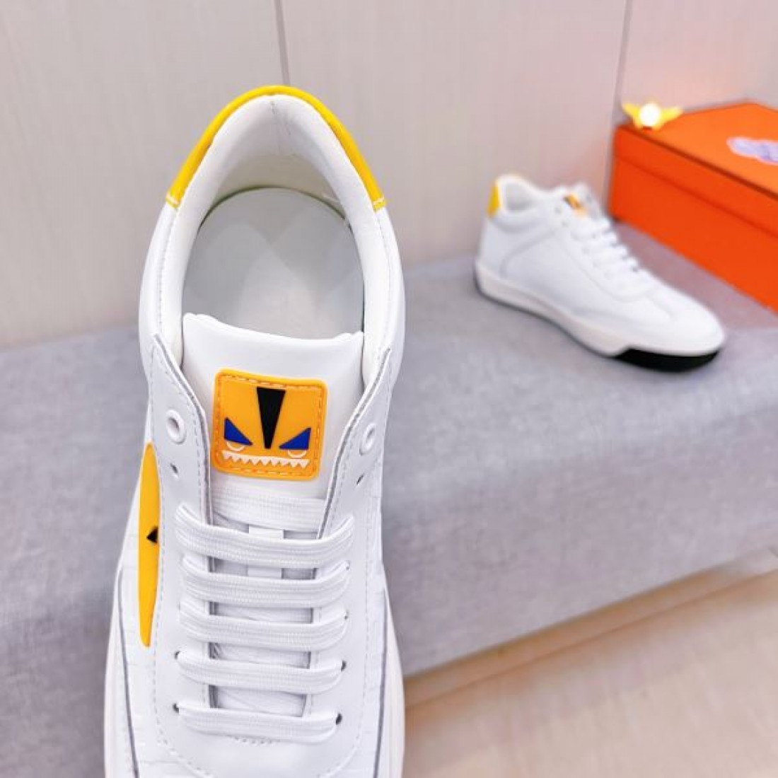 洗練 シンプル 高級 FENDI フェンディ コピー カジュアルシューズ 万能 きれいめ