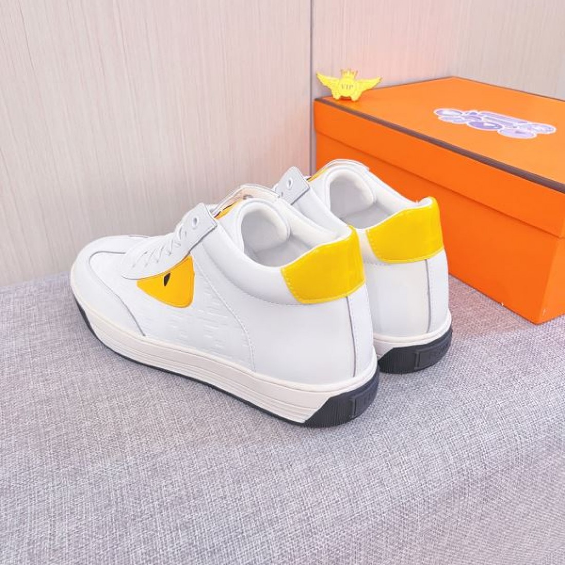 洗練 シンプル 高級 FENDI フェンディ コピー カジュアルシューズ 万能 きれいめ