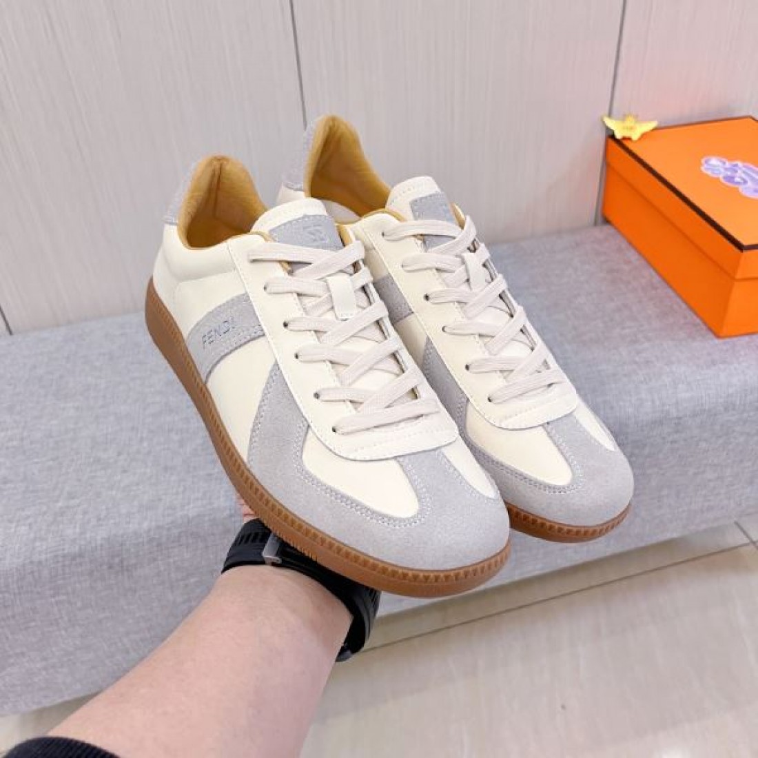モダン 都会的 上質 FENDI フェンディ コピー カジュアルシューズ スタイリッシュ