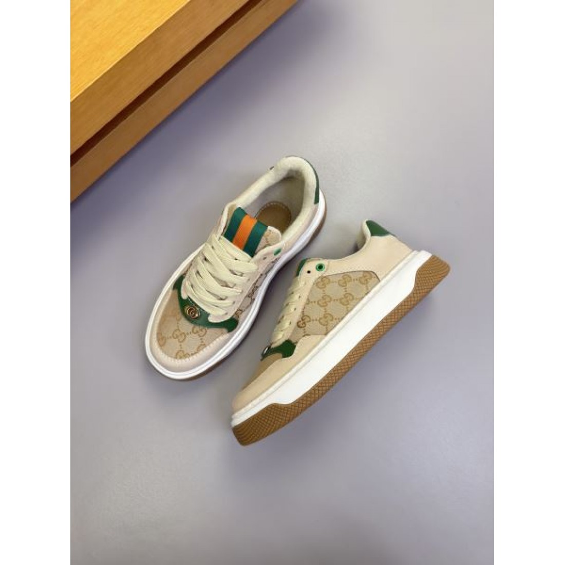 シンプル 上品 GUCCI グッチ スーパーコピー カジュアルシューズ 定評 人気