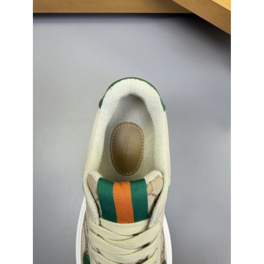 シンプル 上品 GUCCI グッチ スーパーコピー カジュアルシューズ 定評 人気