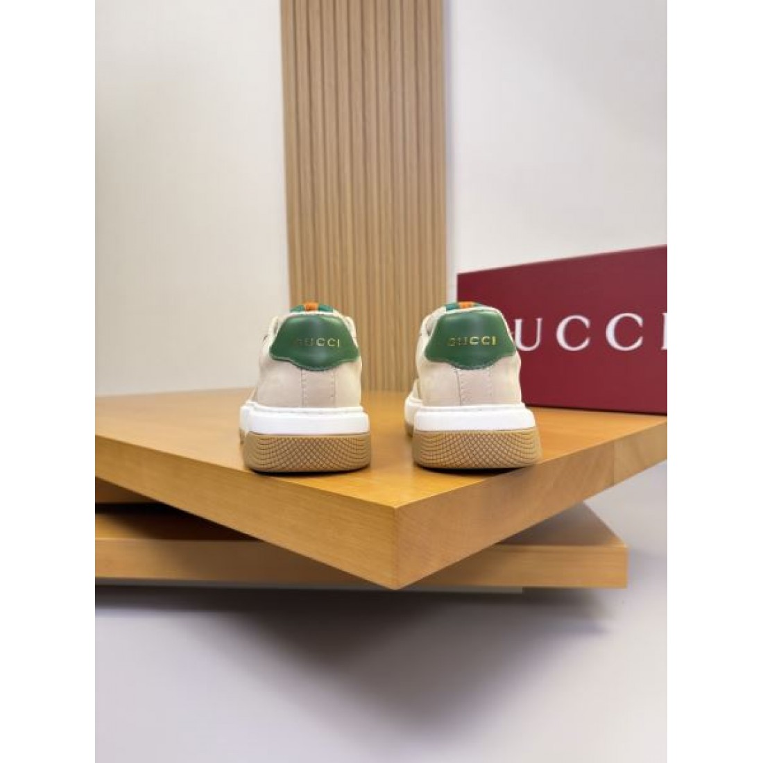シンプル 上品 GUCCI グッチ スーパーコピー カジュアルシューズ 定評 人気