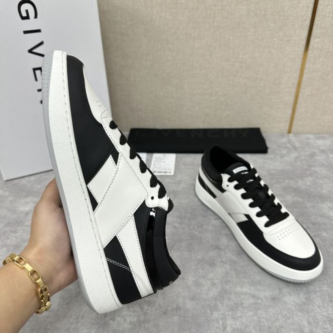 シンプル 上質 GIVENCHY ジバンシィ スーパーコピー カジュアルシューズ 洗練 大人向け