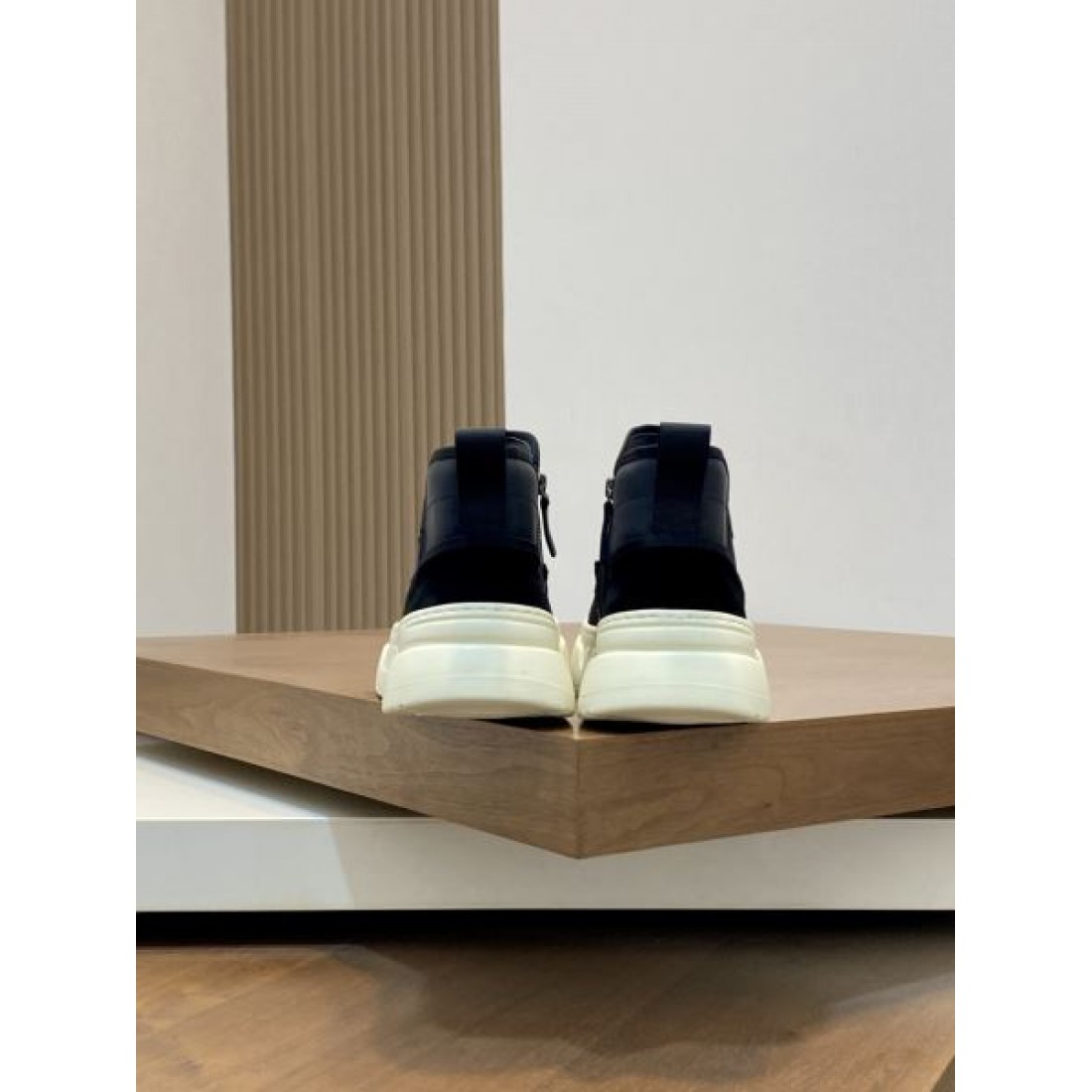 スタイリッシュ 高品質 GIVENCHY ジバンシィ スーパーコピー カジュアルシューズ クール 印象的