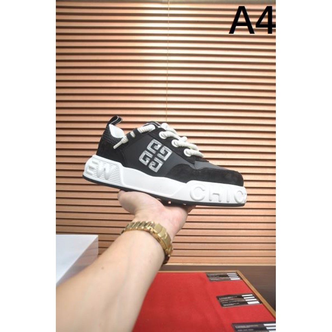  個性的 モダン GIVENCHY ジバンシィ コピー カジュアルシューズ 存在感 クール