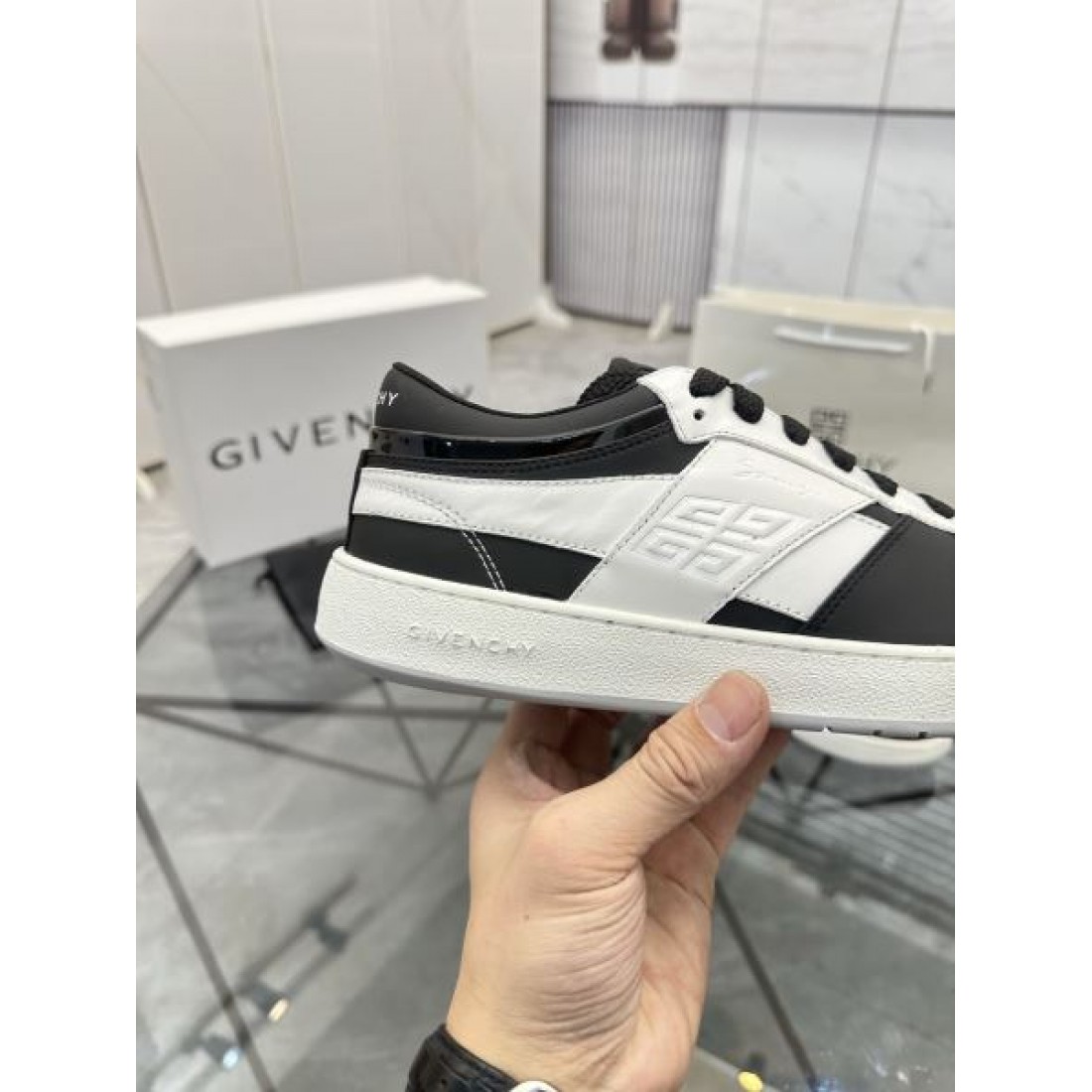 クール 上質 GIVENCHY ジバンシィ コピー カジュアルシューズ シャープ 印象的