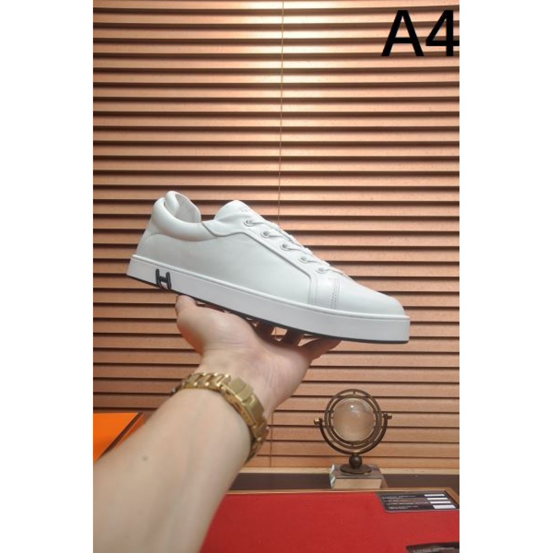 正統派 高級感 HERMES エルメス コピー カジュアルシューズ 洗練 大人向け