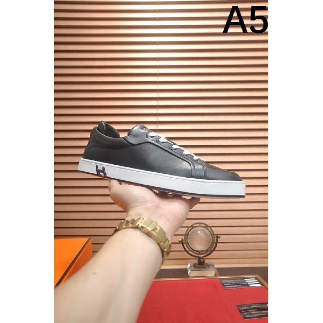 正統派 高級感 HERMES エルメス コピー カジュアルシューズ 洗練 大人向け